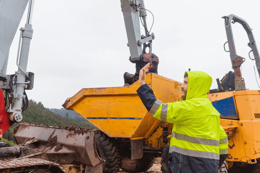 Top Tips for Choosing the Right Plant Hire Equipment 1 Choosing the right plant hire equipment is essential